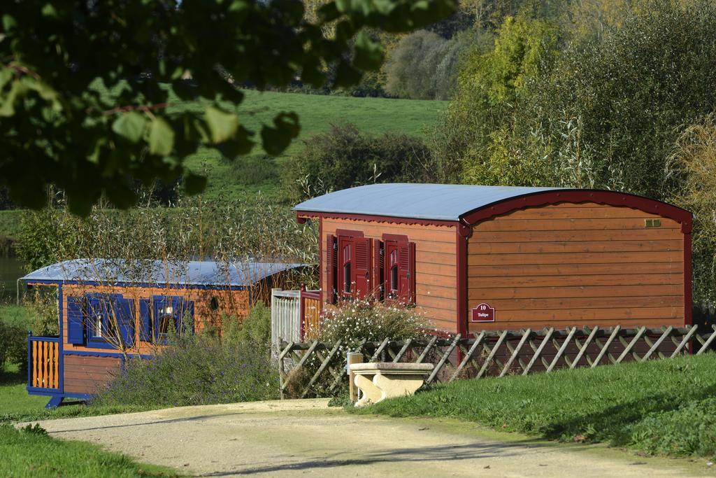 Les Roulottes & Cottages Du Moulin Chenillé-Changé 部屋 写真