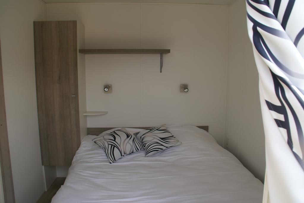 Les Roulottes & Cottages Du Moulin Chenillé-Changé 部屋 写真