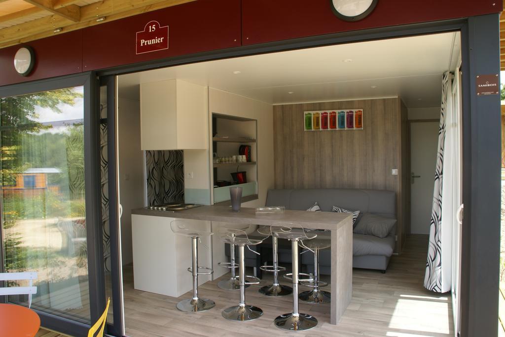 Les Roulottes & Cottages Du Moulin Chenillé-Changé 部屋 写真