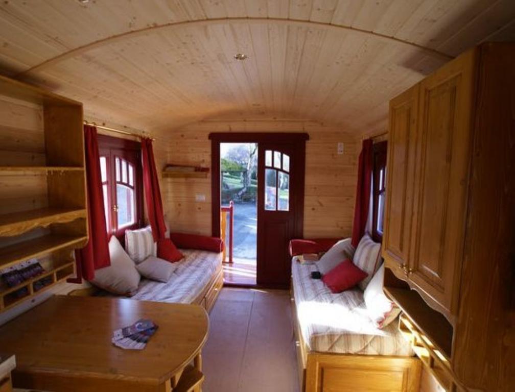 Les Roulottes & Cottages Du Moulin Chenillé-Changé エクステリア 写真
